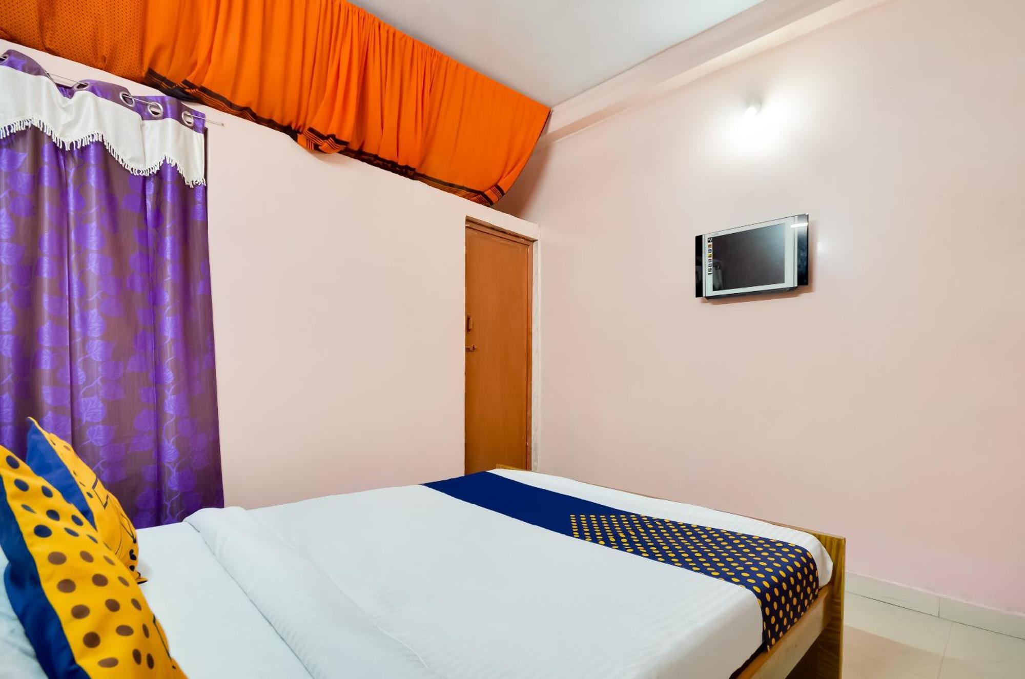 Hotel O Sri Murugan Lodge Коимбаторе Екстериор снимка