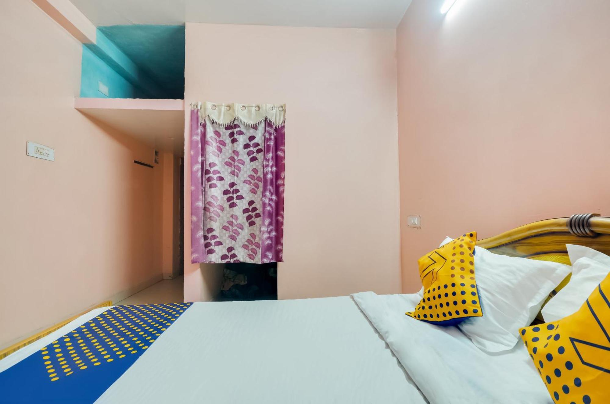 Hotel O Sri Murugan Lodge Коимбаторе Екстериор снимка