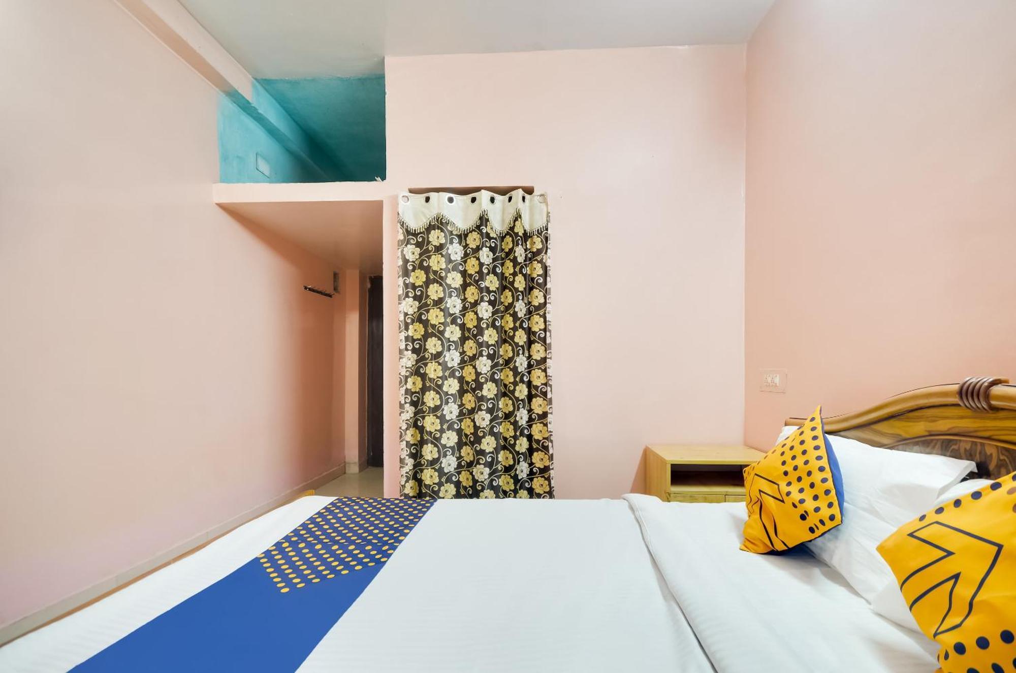 Hotel O Sri Murugan Lodge Коимбаторе Екстериор снимка