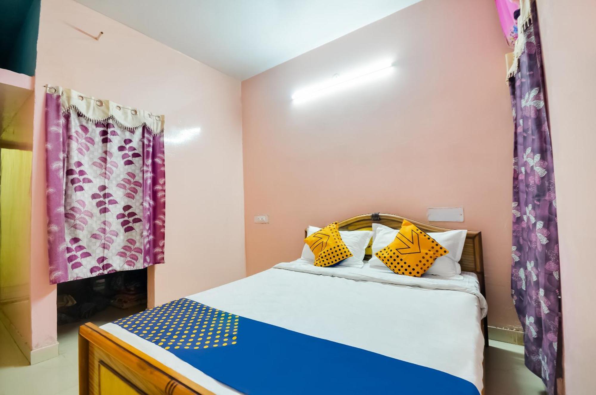 Hotel O Sri Murugan Lodge Коимбаторе Екстериор снимка