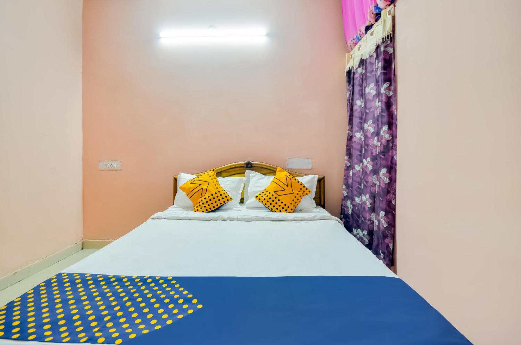 Hotel O Sri Murugan Lodge Коимбаторе Екстериор снимка